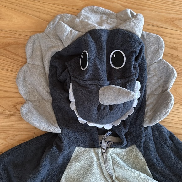 Adult Onesie Gray Triceratops Costume, Size Small - Picture 3 of 7